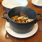 レスプリ・ミタニ ア ゲタリ - イカとキノコのココット蒸し