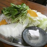 山小屋酒場 ケモノ - 国産おまかせセット税抜1980円の野菜盛り