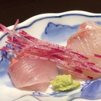 一本木石橋 - ＊金目鯛は寝かすことで旨みが強くなり品のいい脂と甘みを感じ美味しい。 ヒラスも食感・味わい共にいいですね。