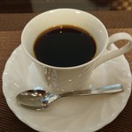 ホテル精養軒レストランラウンジ - ブレンドコーヒー432円(税込)。ワンコインでいただけます(^O^)