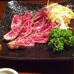 Marusanya - 牛肉タタキ