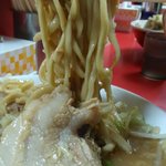 ラーメン二郎 - 麺リフト！