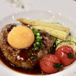 波へい - 合びきつくね 卵黄を乗せて