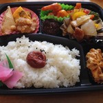 花の森 - 中華弁当　429円