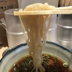 中華そば 竹むら - だし汁に入れました