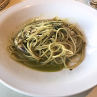イタリア料理 リストランテ フィッシュボーン - 鳴門産アオリイカと渭東ねぎのスパゲティー二