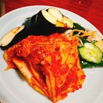 焼肉 静龍苑 - キムチ盛り合わせ@1300円
