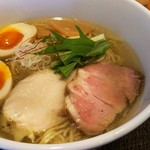 らぁ麺 やな木 - 魚介香る鶏塩らぁめん（730円）に味玉トッピング