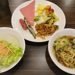 New Continental Hotel  - 朝食バイキング