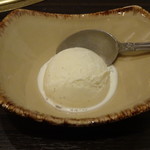 SATOブリアン - バニラアイス