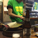 カブト - キャーーー！！！先ずはチンカチンカの冷っこいルービー！！！
            角席座って、何も言わないのに焼酎のコップが！？
            『あ、ビールで。アサヒ。』
            
            そんなノンベに見えるかな？？？
            
            今日はみんなこのTシャツ^^