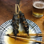 カブト - ヒレ焼き  コレがまぁーーー美味い！！！
      
      味はまんまうなぎ。
      
      ヒレでもこんなに美味いってすげーな鰻様。
      
      寒いのにチンカチンカの冷っこいルービーが美味い！！！
      
      