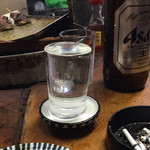 カブト - キャーーー！！！キンミヤーーー！！！
      家でもキンミヤ飲むけどさ、新宿カブトで飲むキンミヤ。
      
      『最高の女とベッドでドンペリニオン〜♪』
      
      『新宿のカブトでコップにキンミヤ〜ア〜ン♪』
      
      だわ。
      
      