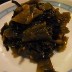 蔵 - ラーメンには高菜つき