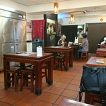 鬍鬚張魯肉飯 - 内観