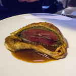 Belon   - 鳩のパイ包み焼き