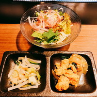 焼肉匠 勝善 - 和牛ハンバーグ定食（1200円：税込）のサラダ類