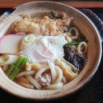 鍋焼きうどん（550円）