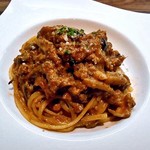 Bistro Refectorium - リングイネ エスカルゴとポルチーニのラグー（２皿に分けて供されました）