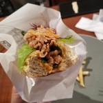 DAYBREAK　Liquor&Coffee - ピリ辛焼肉のドックサンド