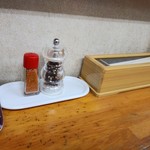 らーめん弥七 - カウンター上