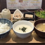 mus - 麦とろランチ。