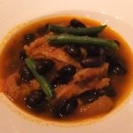 モワルーズ - ハチノスと黒豆のトマト煮込み