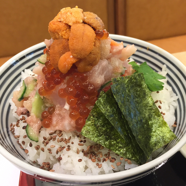日本橋 海鮮丼 つじ半 ららぽーと名古屋みなとアクルス店 東海通/海鮮丼 [食べログ]