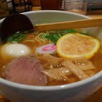 会津ラーメン 和 - 柚子の大きさが判るアングル