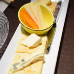 バー ロータス - チーズ盛り合わせ
