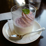 ローズカフェ - 横浜元町のローズカフェのヨーグルト＆ソフトクリーム