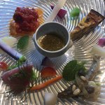 ジュエーメ - 美しいだけでなく、とても美味しい前菜。