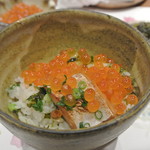 日本料理 潤花 - いくらをのせて