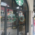 Starbucks - 外観