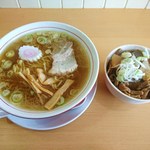 ラーメン Shima - 醤油ラーメン・もつ煮丼