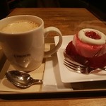 エ プロント - カフェラテ、りんごキャラメルショートケーキ