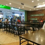 The Aristocrat Restaurant - 内観