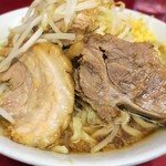 ラーメン二郎 - 豚