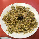 新香園 - ビールとよく合う、後から喉渇く濃い焼きそば！うまし！