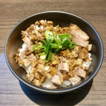 支那そばや - チャーシュー丼