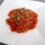 トラットリア　フィオーレ - 塩豚と玉ネギの辛いトマトソース！