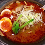 Kouraku En - カレー色と言うより、ラー油色のスープ。