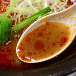 Kouraku En - スパイシーと言うか、辣油の辛いスープ。
