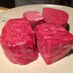 肉割烹 上 - 本日使用するお肉（サーロインやロース系）