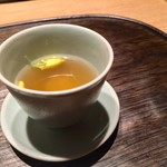 肉割烹 上 - ユリが入ってるスープ