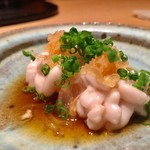 肉割烹 上 - 北海道の真鱈の白子 上には牛のアキレス腱