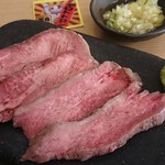 刺身居酒屋 海さくらミチマロ - 「上牛たん刺し」780円