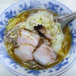 ジャパンラーメン高嶋 - 野菜入り醤油らーめん （野菜大盛りです）