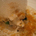 オルタシア - 相方前菜１　松皮鰈と帆立貝のカルパッチョ　花びら茸のマリネ　カラスミシャルドネクリーム　アップ