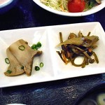 レストラン雪国 - 「本気丼」のキノコの煮物